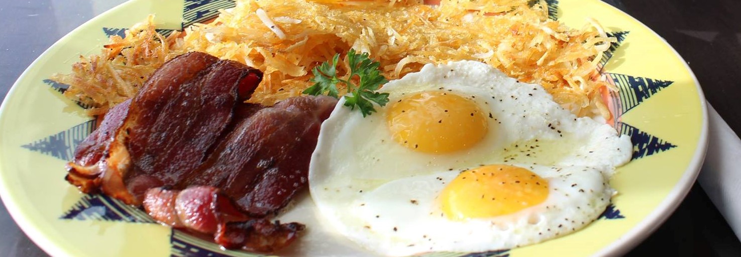 eggs, bacon, and hashbrowns