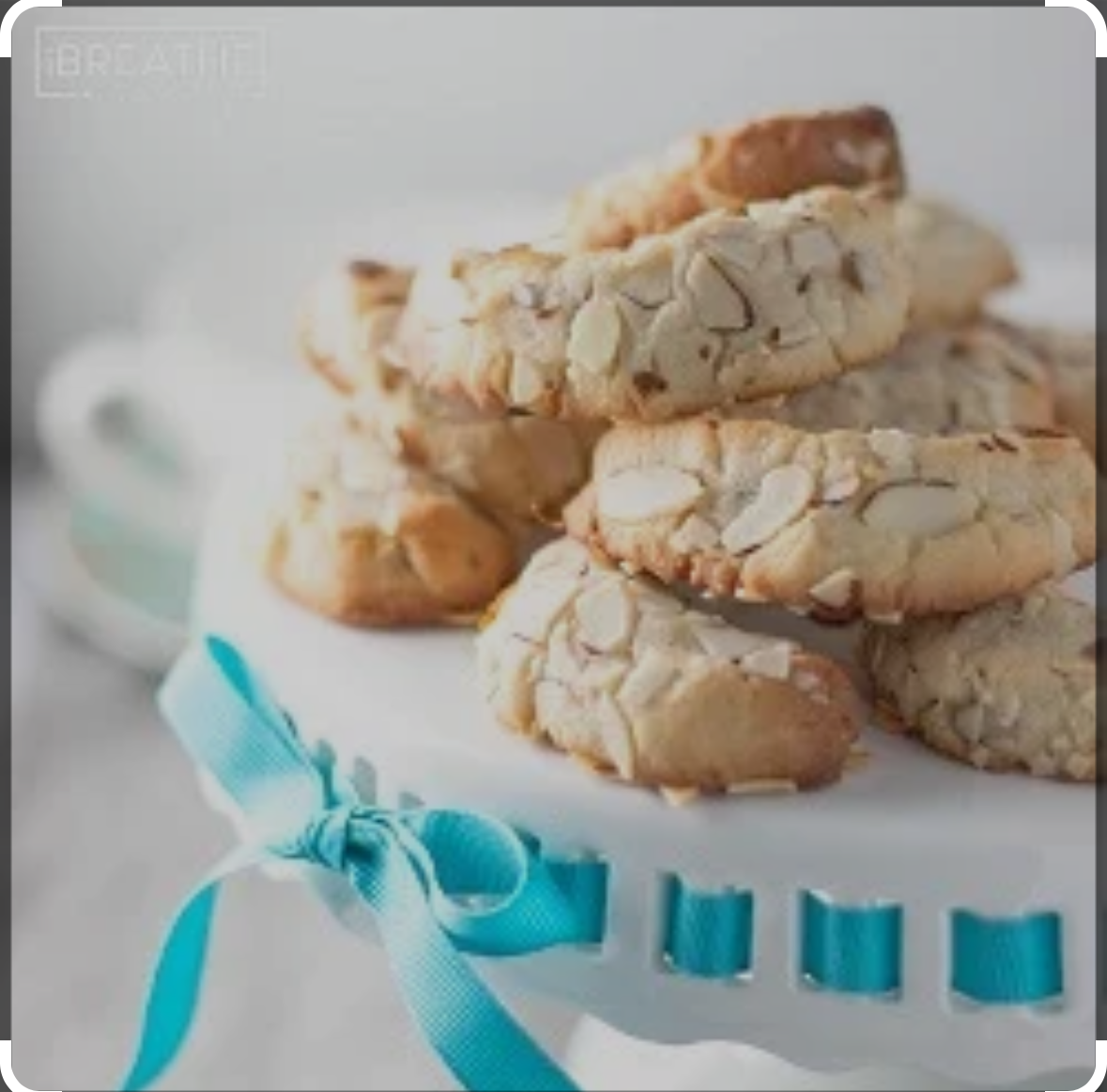 Almond Crescent Cookie